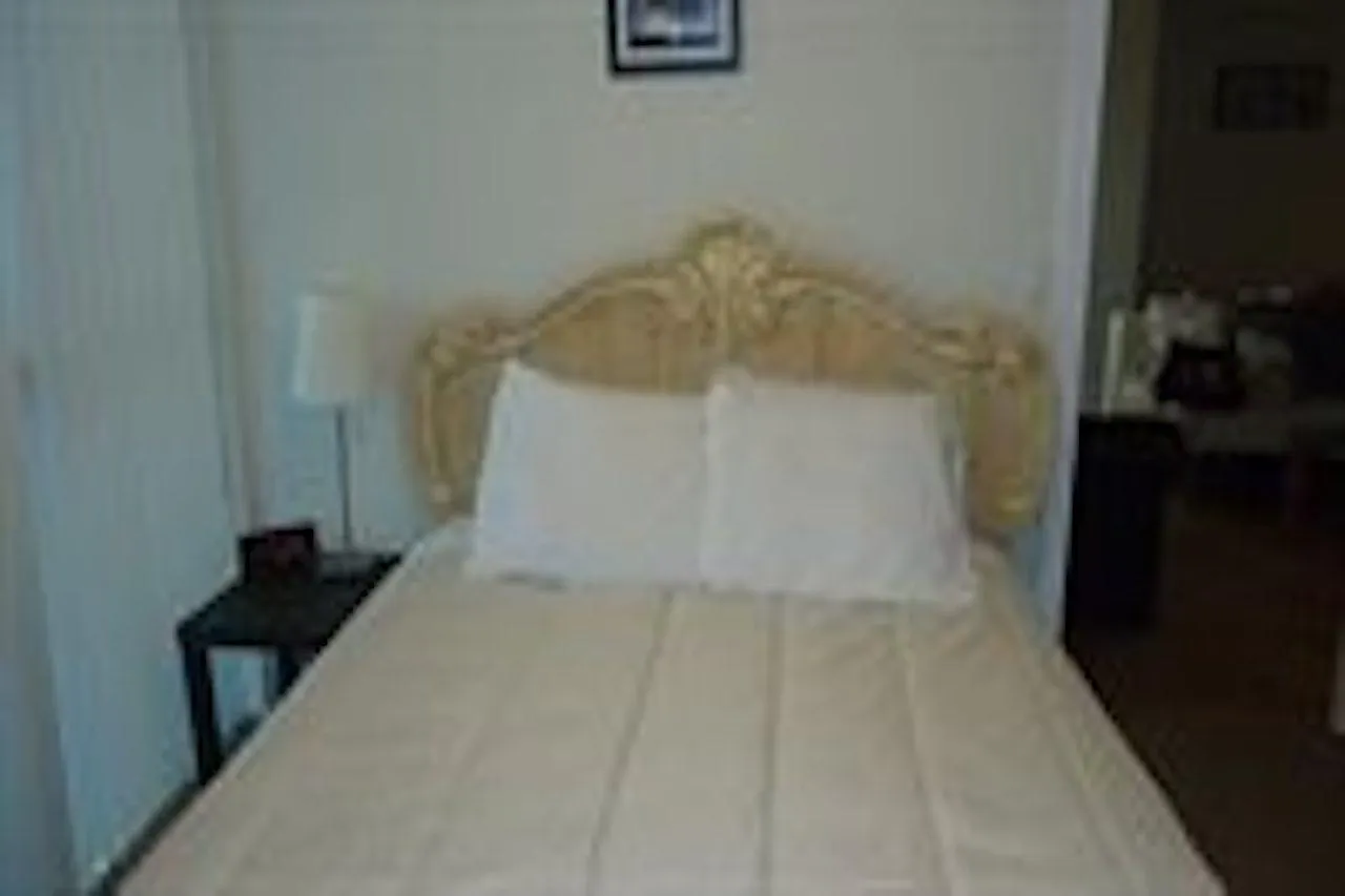 E.S.I Furnished Suites At Fly Condos Toronto Canada