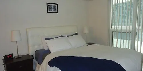 Apartment E.S.I Furnished Suites At Fly Condos Toronto