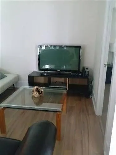 Apartment E.S.I Furnished Suites At Fly Condos Toronto